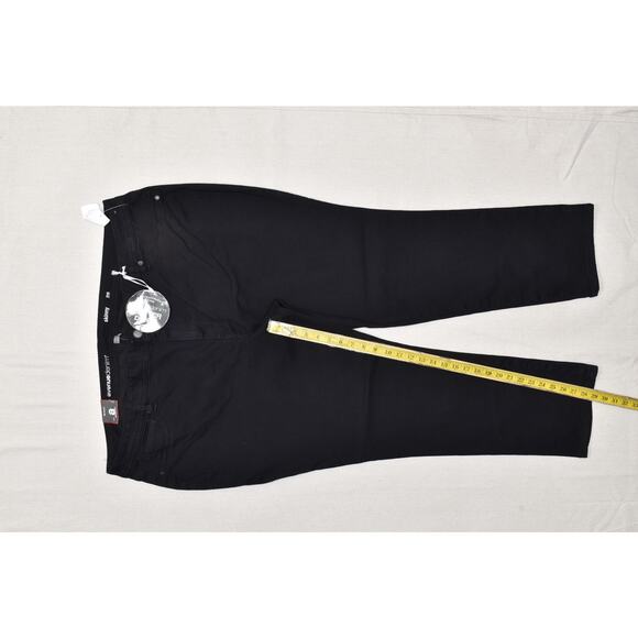 Avenue Denim Women's Black Skinny Jeans Plus Size 28 AVERAGE Cotton Blend NWT - Picture 2 of 8